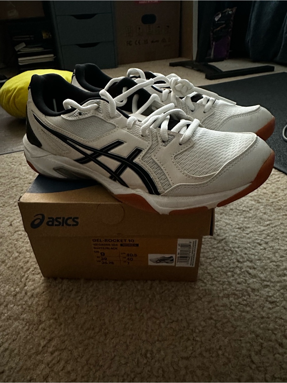 Asics White Black & Gum Low-Top Athletic Sneakers W9